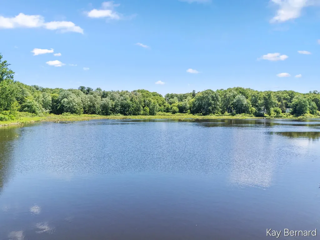 1860 Beard Drive SE Cascade Charter Township MI 49546
