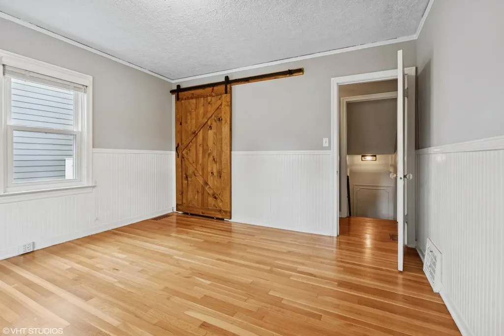 715 Gladstone Drive SE East Grand Rapids City MI 49506