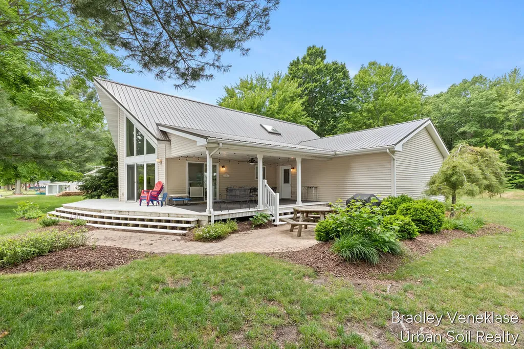12464 S Sand Beach Drive Grant City MI 49327