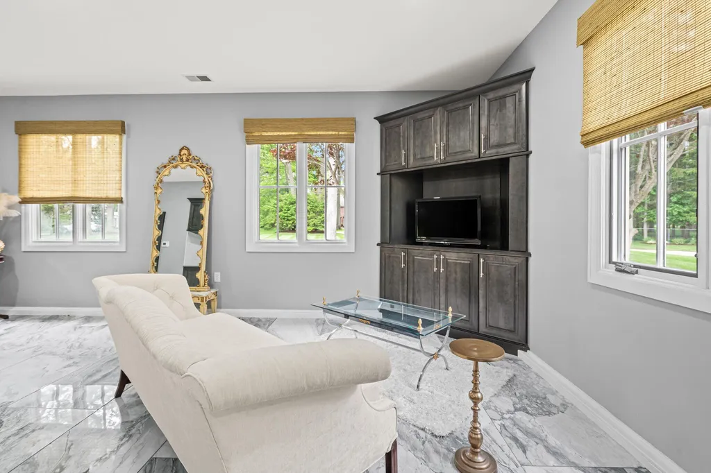 329 W Circle Drive North Muskegon City MI 49445