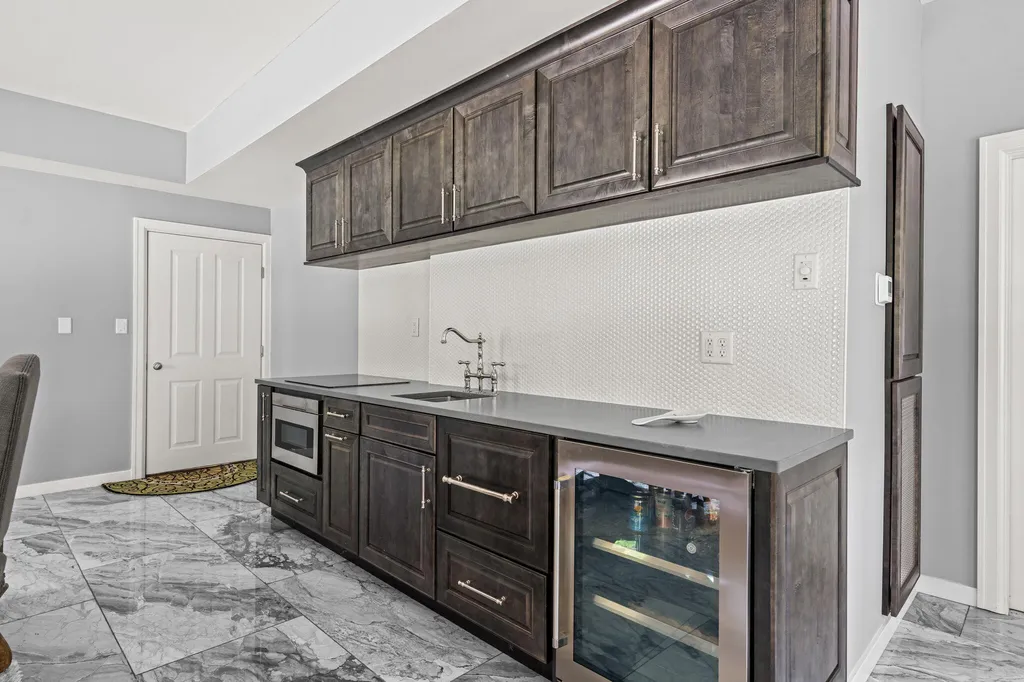 329 W Circle Drive North Muskegon City MI 49445