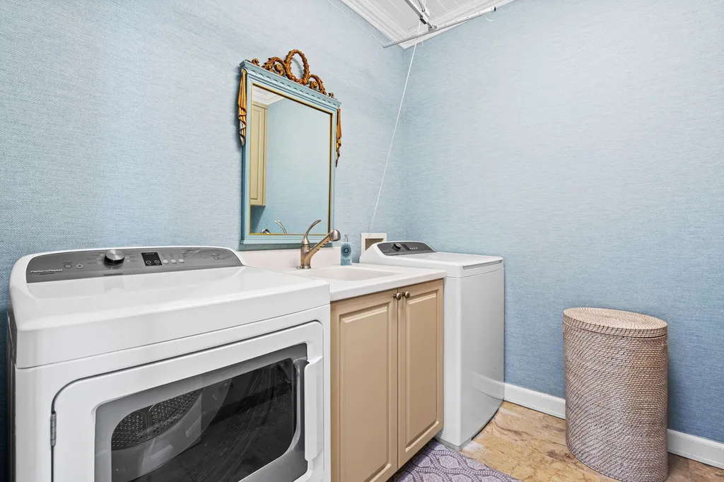 329 W Circle Drive North Muskegon City MI 49445