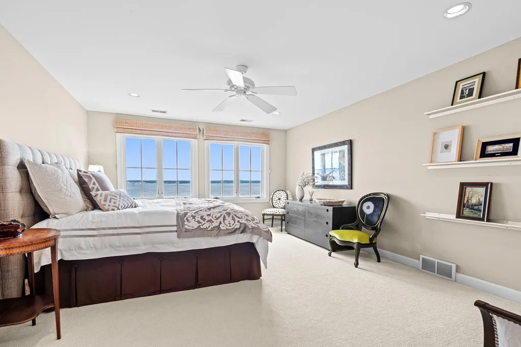 329 W Circle Drive North Muskegon City MI 49445