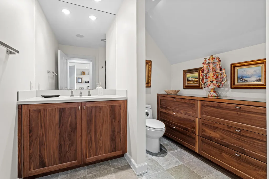 329 W Circle Drive North Muskegon City MI 49445