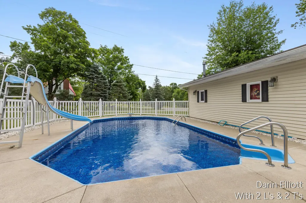 338 Lynn Avenue Ionia Township MI 48846