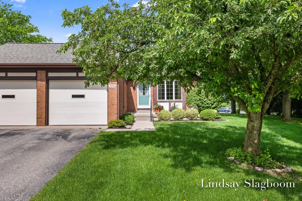 2201 Radcliff Circle SE Grand Rapids City MI 49546