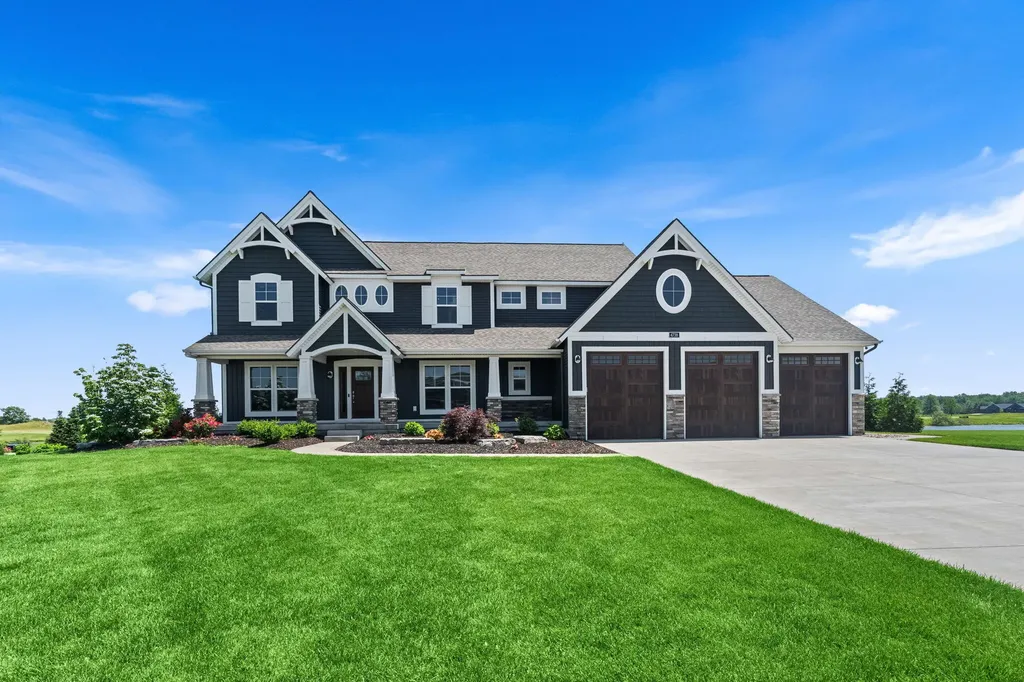 4738 Harkemas Creek Drive Park Township MI 49424