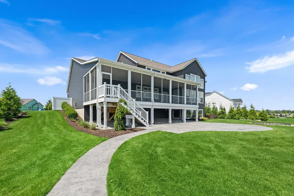 4738 Harkemas Creek Drive Park Township MI 49424