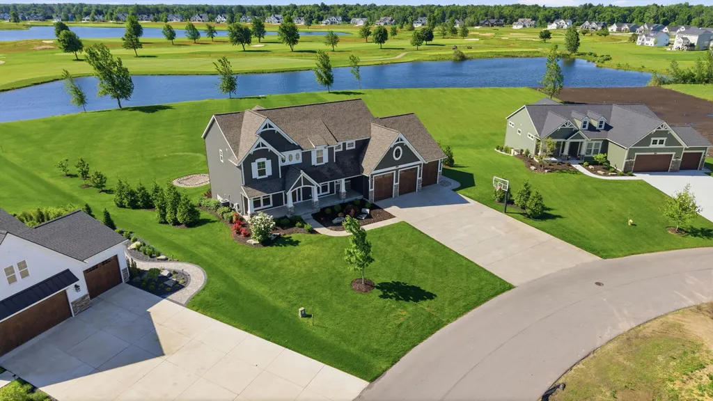 4738 Harkemas Creek Drive Park Township MI 49424