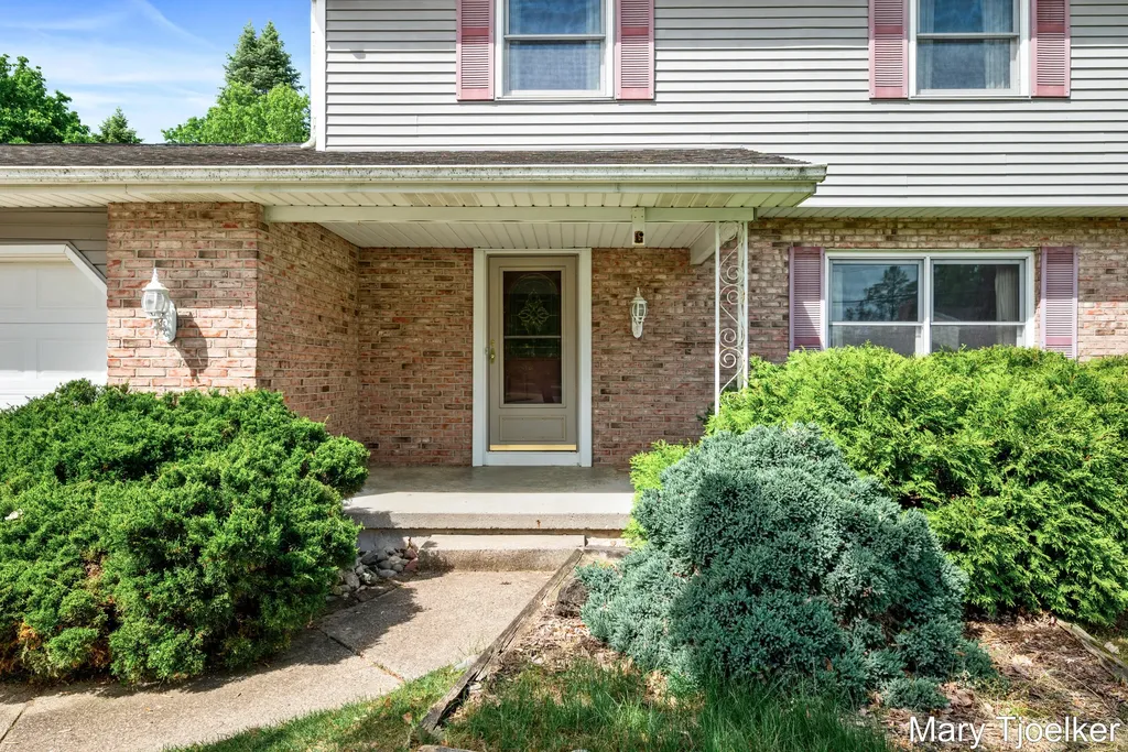 6155 Blythefield Avenue NE Plainfield Charter Township MI 49341
