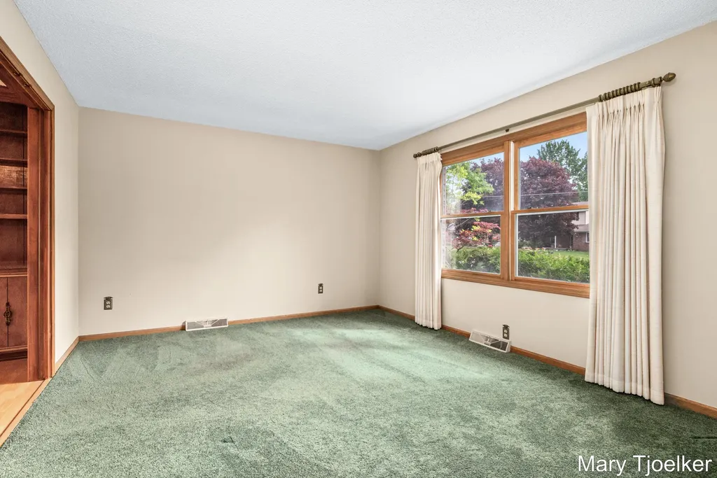 6155 Blythefield Avenue NE Plainfield Charter Township MI 49341