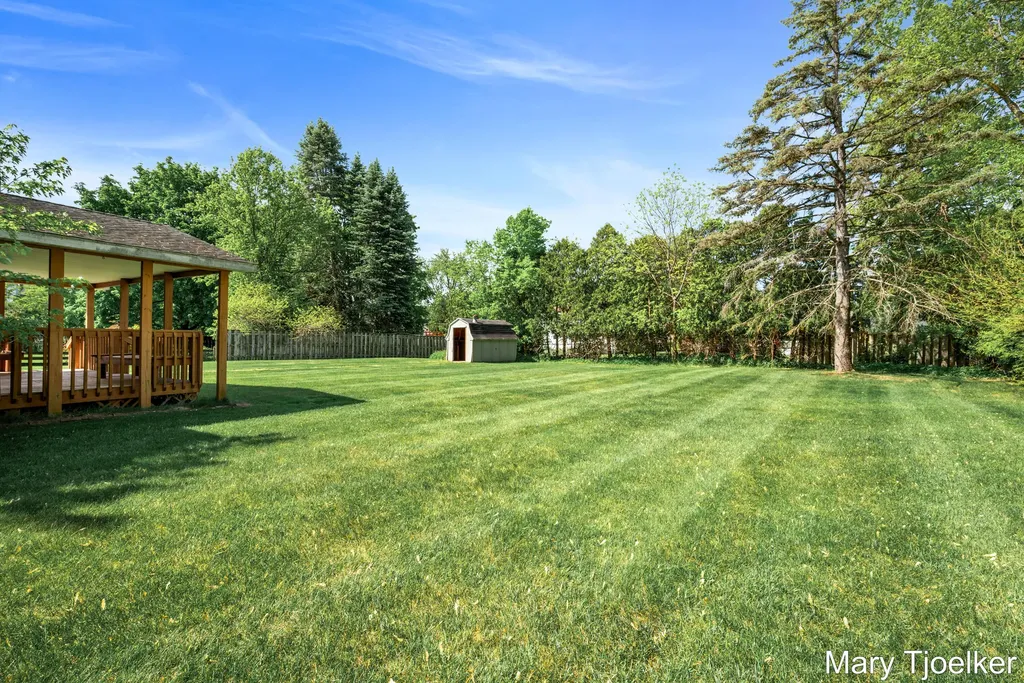 6155 Blythefield Avenue NE Plainfield Charter Township MI 49341