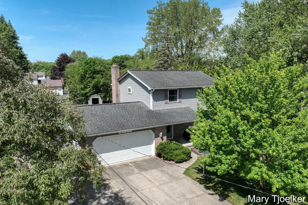 6155 Blythefield Avenue NE Plainfield Charter Township MI 49341