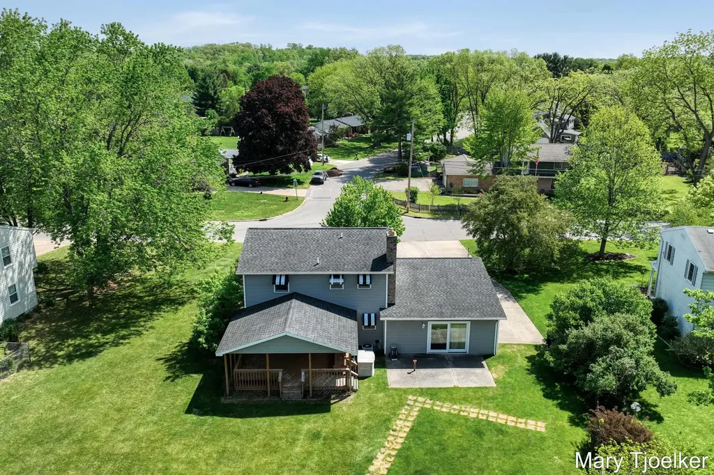 6155 Blythefield Avenue NE Plainfield Charter Township MI 49341