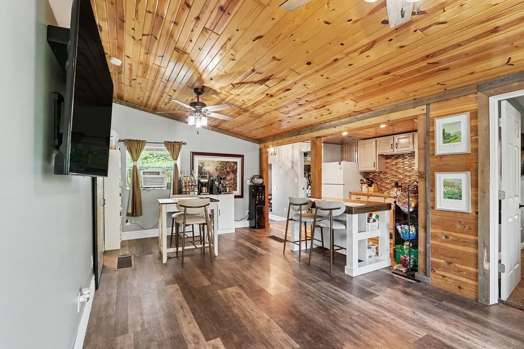 240 W Amy Street Hastings City MI 49058