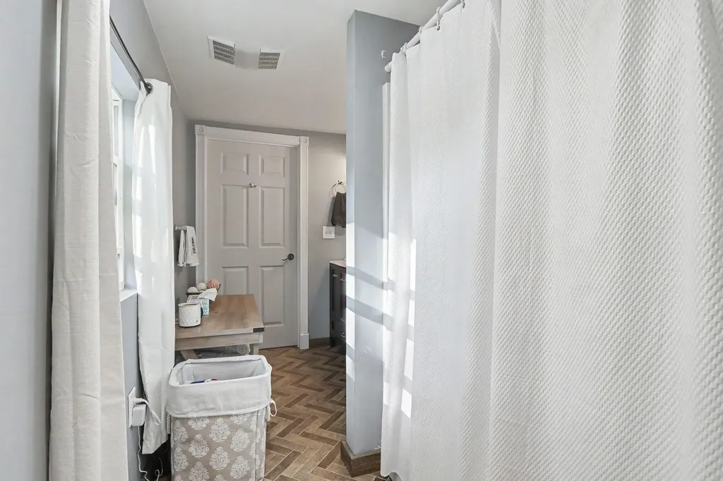 240 W Amy Street Hastings City MI 49058