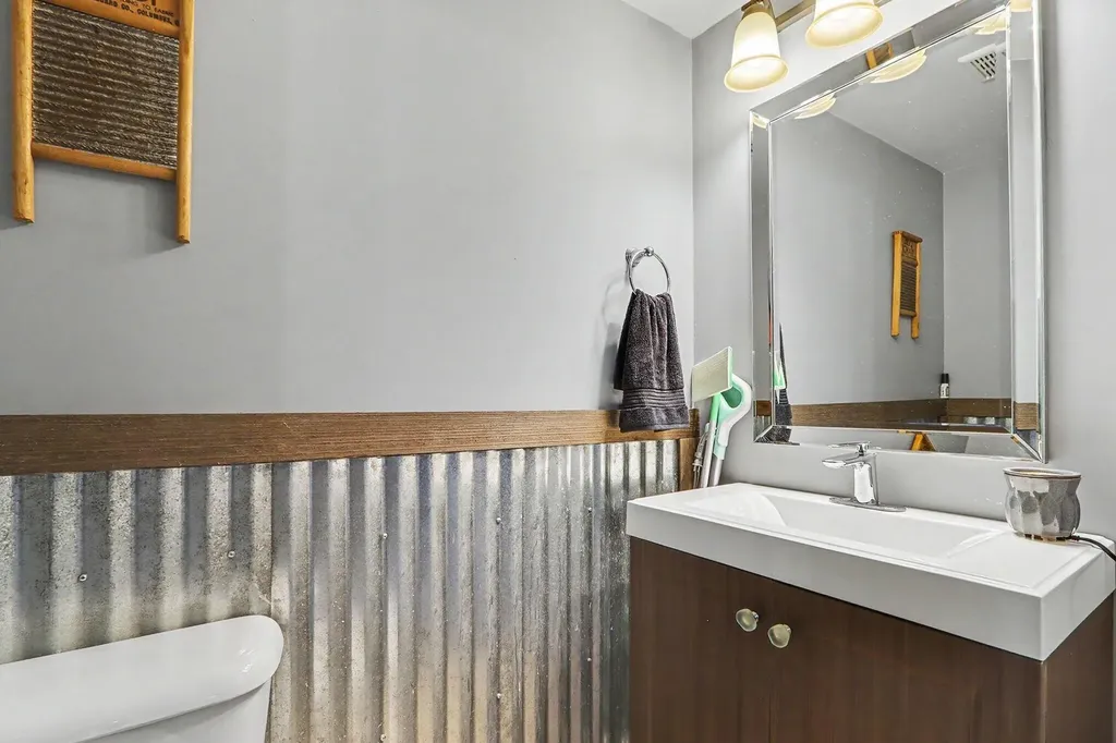 240 W Amy Street Hastings City MI 49058