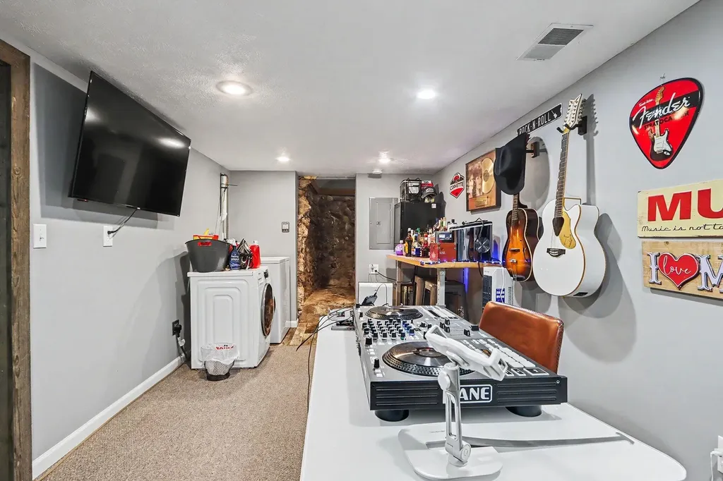 240 W Amy Street Hastings City MI 49058