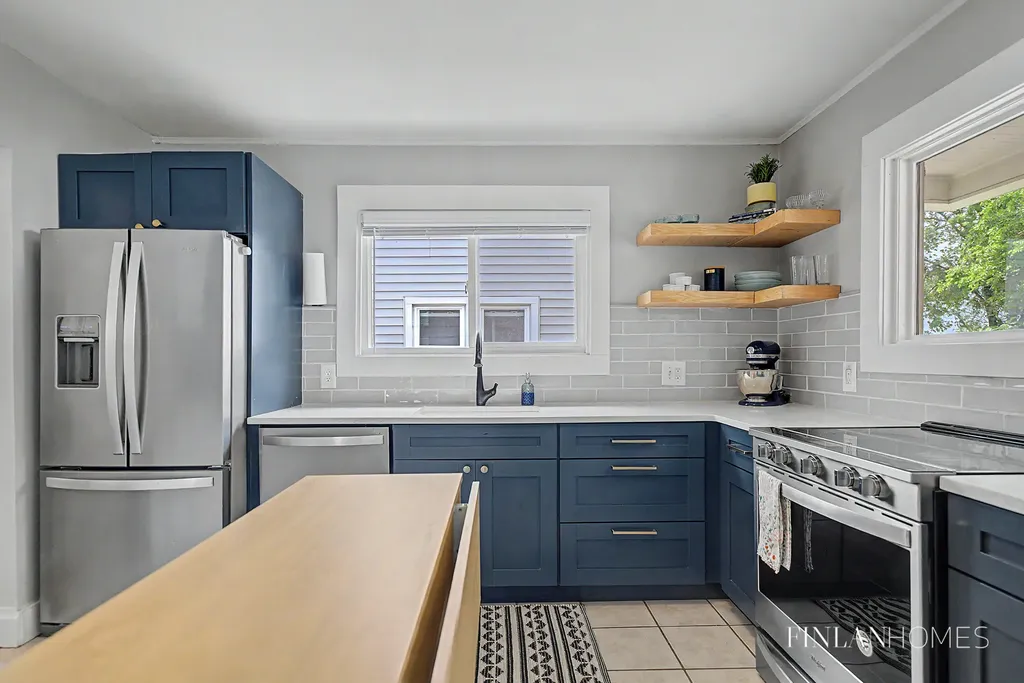 501 Emerald Avenue NE Grand Rapids City MI 49503