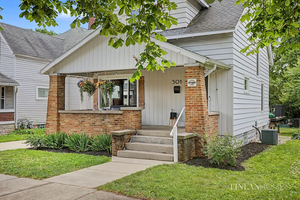 501 Emerald Avenue NE Grand Rapids City MI 49503