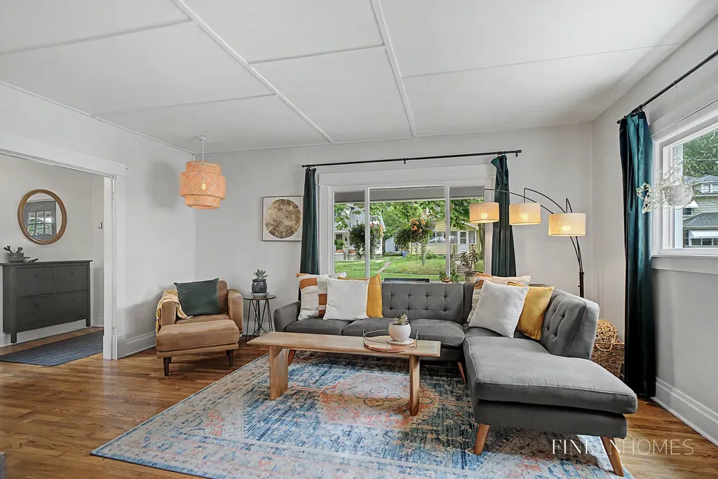 501 Emerald Avenue NE Grand Rapids City MI 49503