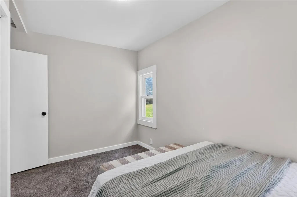 2473 Longstreet Avenue SW Wyoming City MI 49509