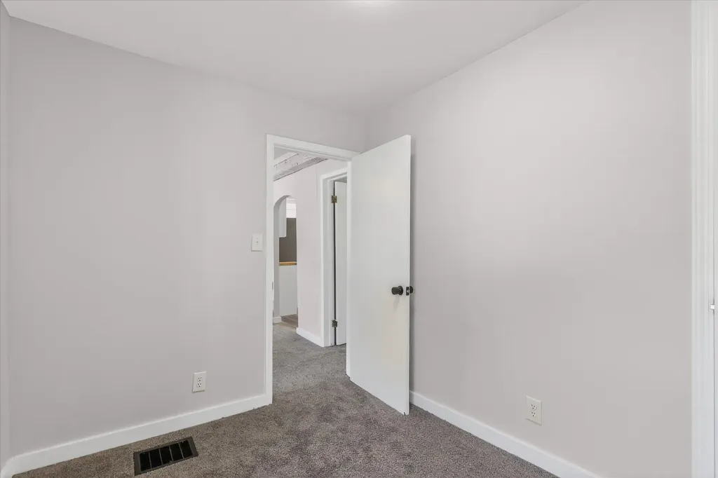 2473 Longstreet Avenue SW Wyoming City MI 49509