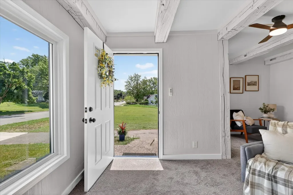2473 Longstreet Avenue SW Wyoming City MI 49509