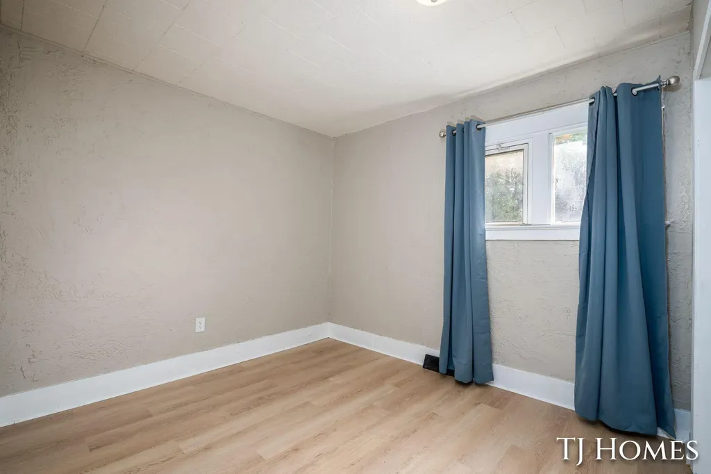 926 Emerson Avenue Muskegon City MI 49442