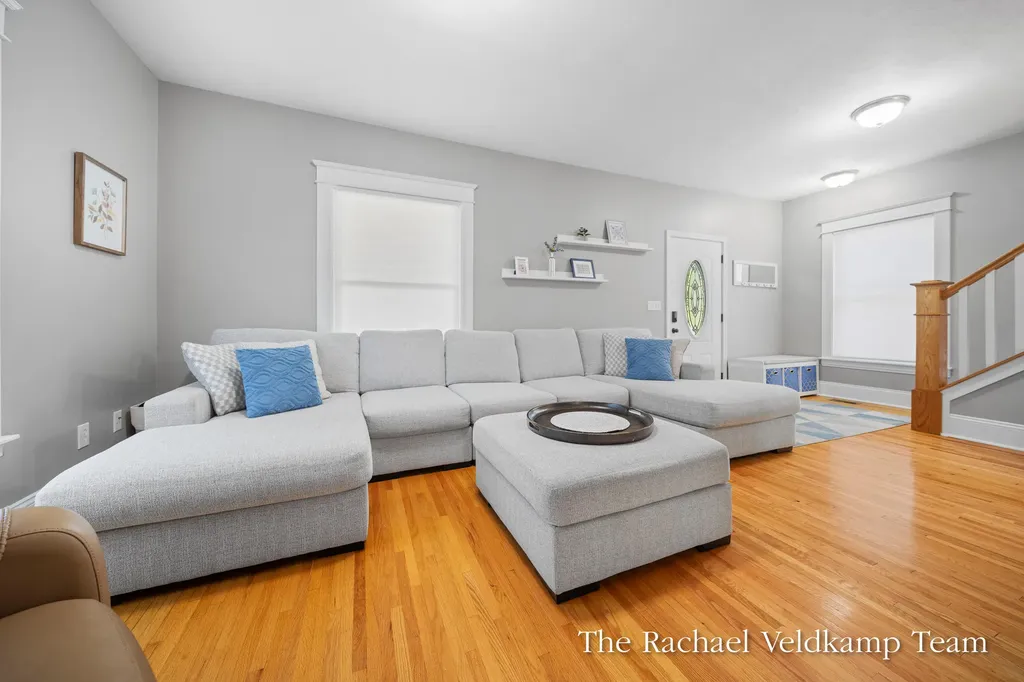 348 Gladstone Drive SE East Grand Rapids City MI 49506