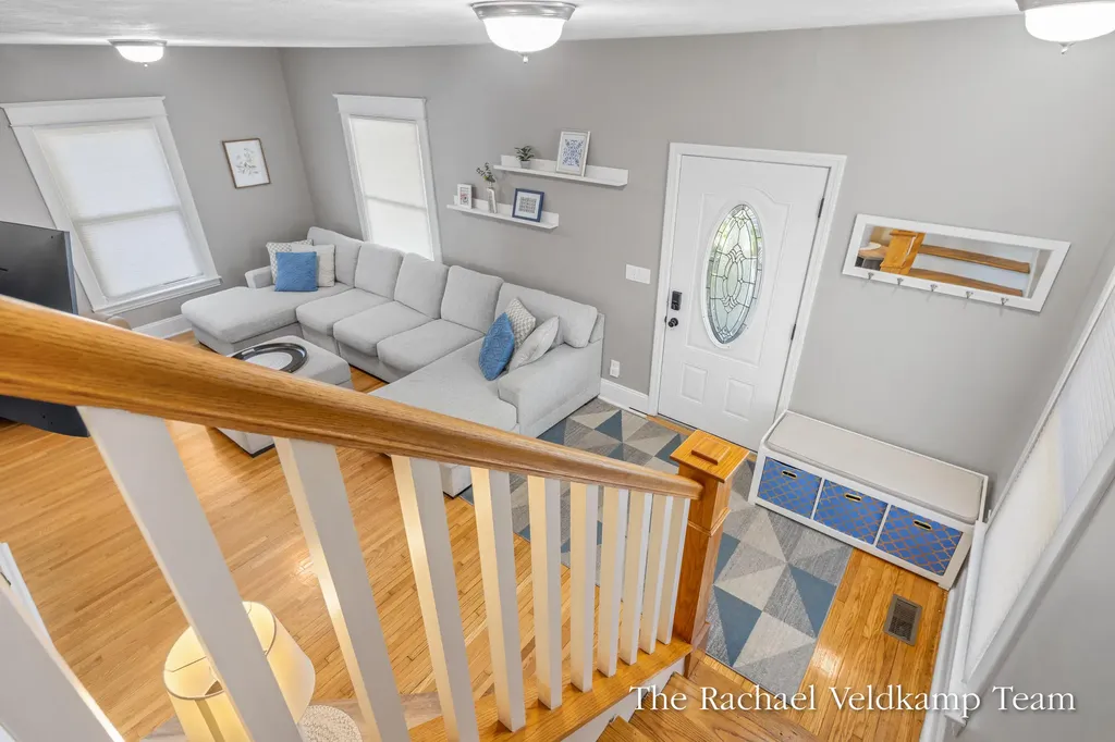348 Gladstone Drive SE East Grand Rapids City MI 49506