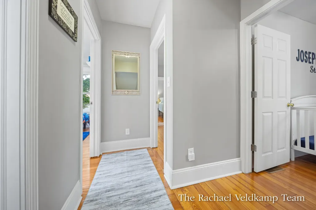348 Gladstone Drive SE East Grand Rapids City MI 49506