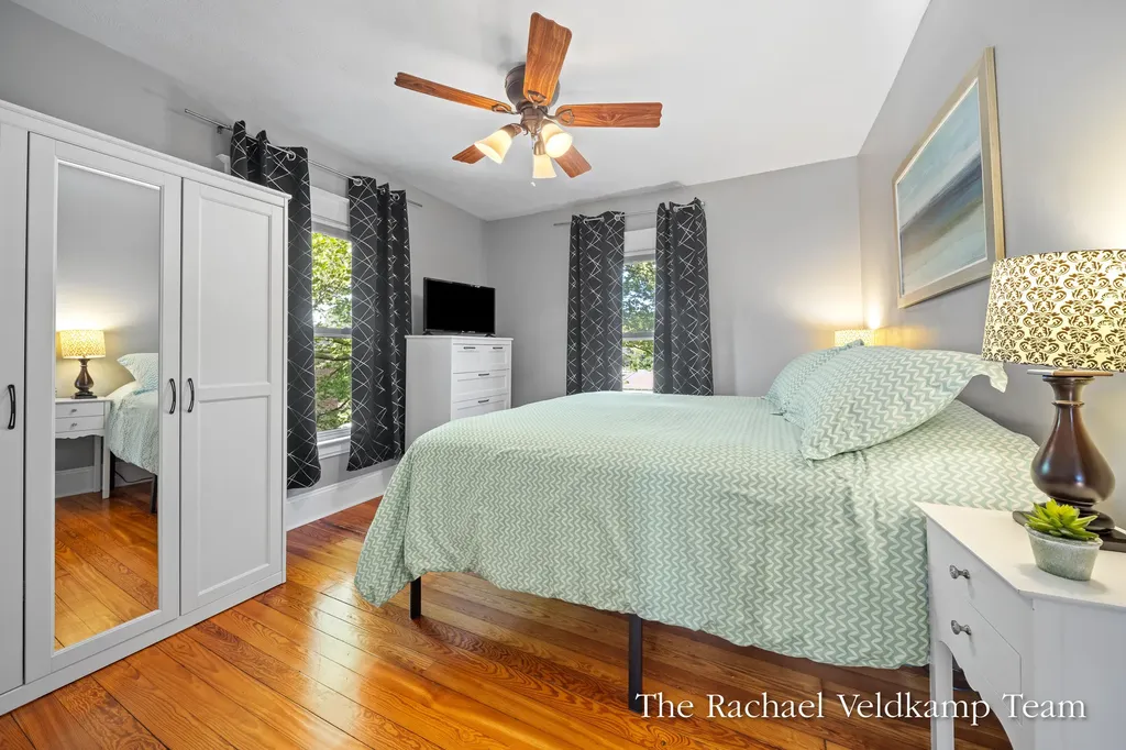 348 Gladstone Drive SE East Grand Rapids City MI 49506