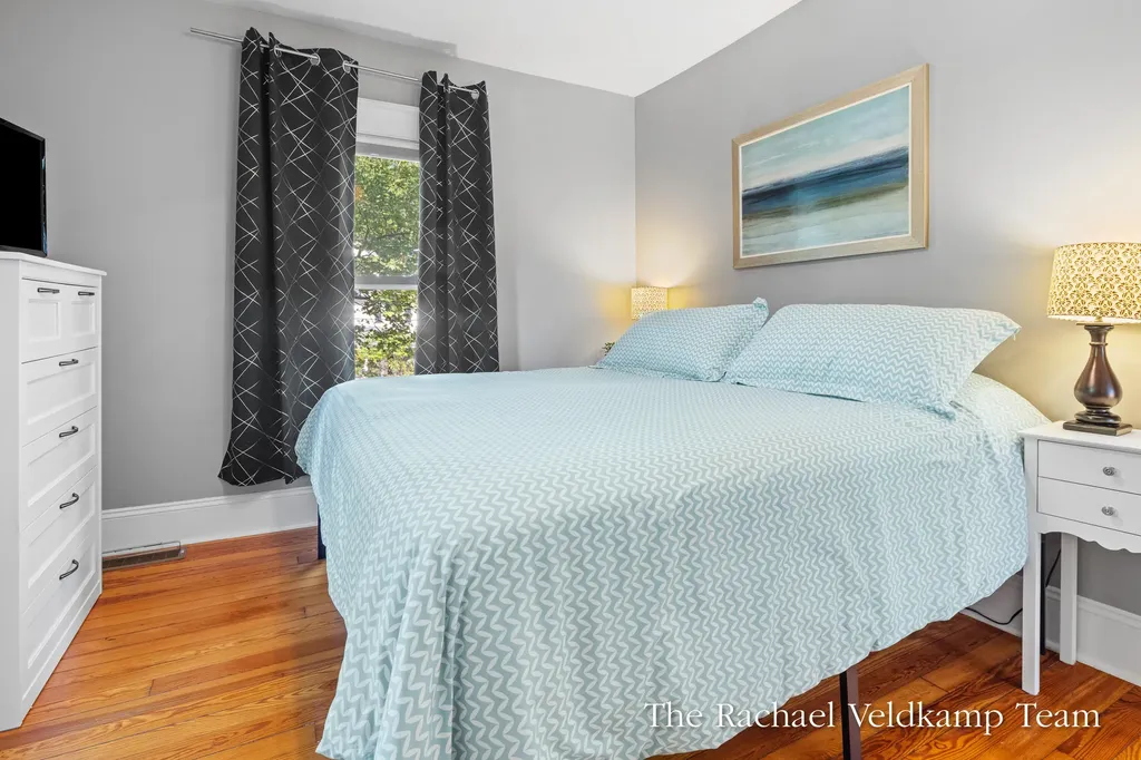 348 Gladstone Drive SE East Grand Rapids City MI 49506