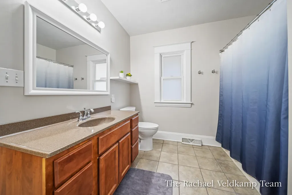 348 Gladstone Drive SE East Grand Rapids City MI 49506
