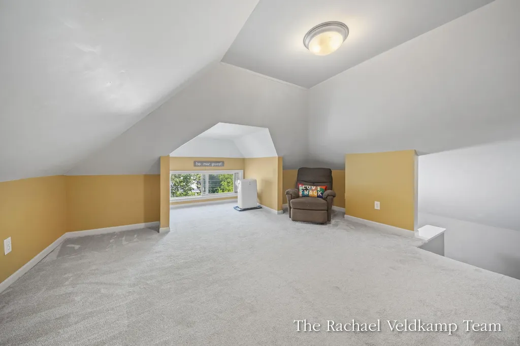 348 Gladstone Drive SE East Grand Rapids City MI 49506