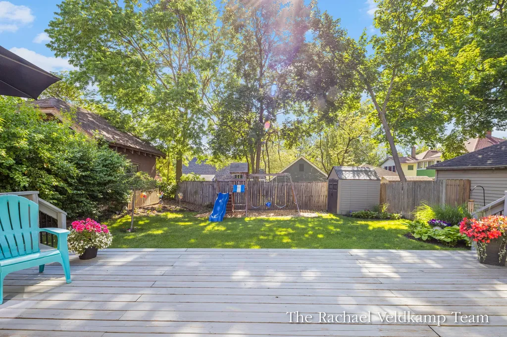 348 Gladstone Drive SE East Grand Rapids City MI 49506