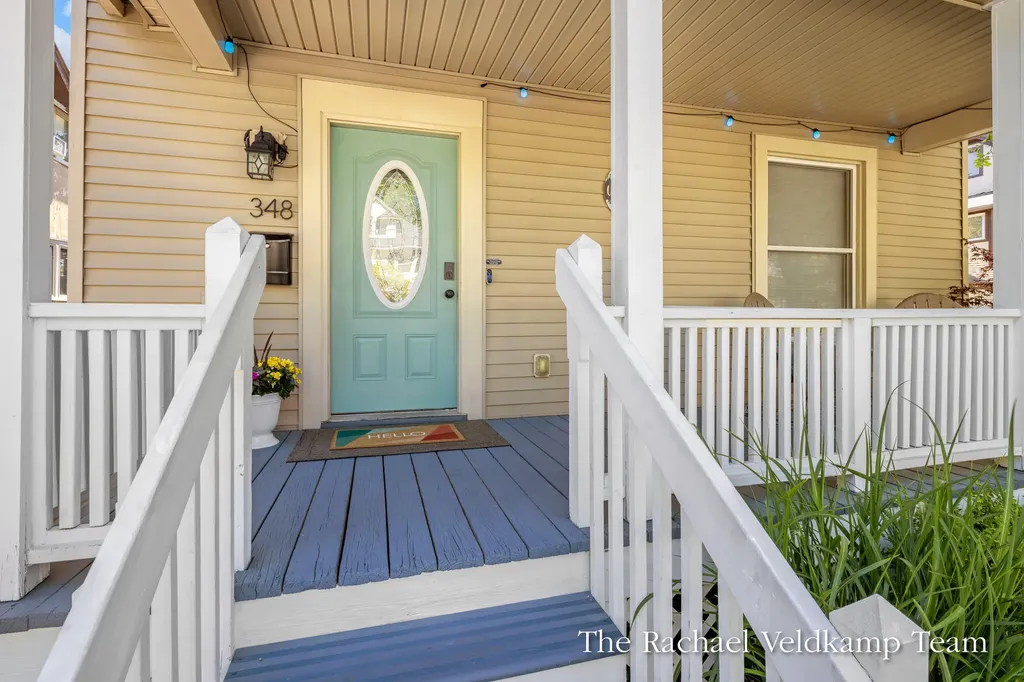 348 Gladstone Drive SE East Grand Rapids City MI 49506