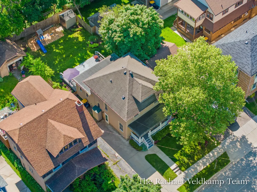 348 Gladstone Drive SE East Grand Rapids City MI 49506