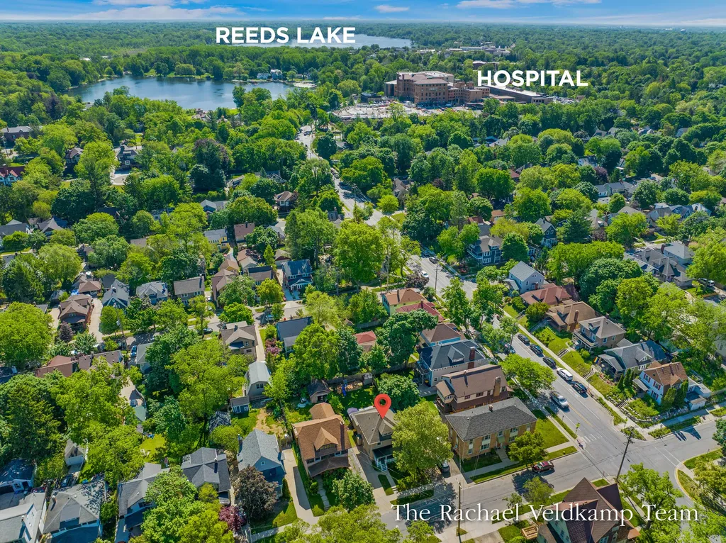 348 Gladstone Drive SE East Grand Rapids City MI 49506