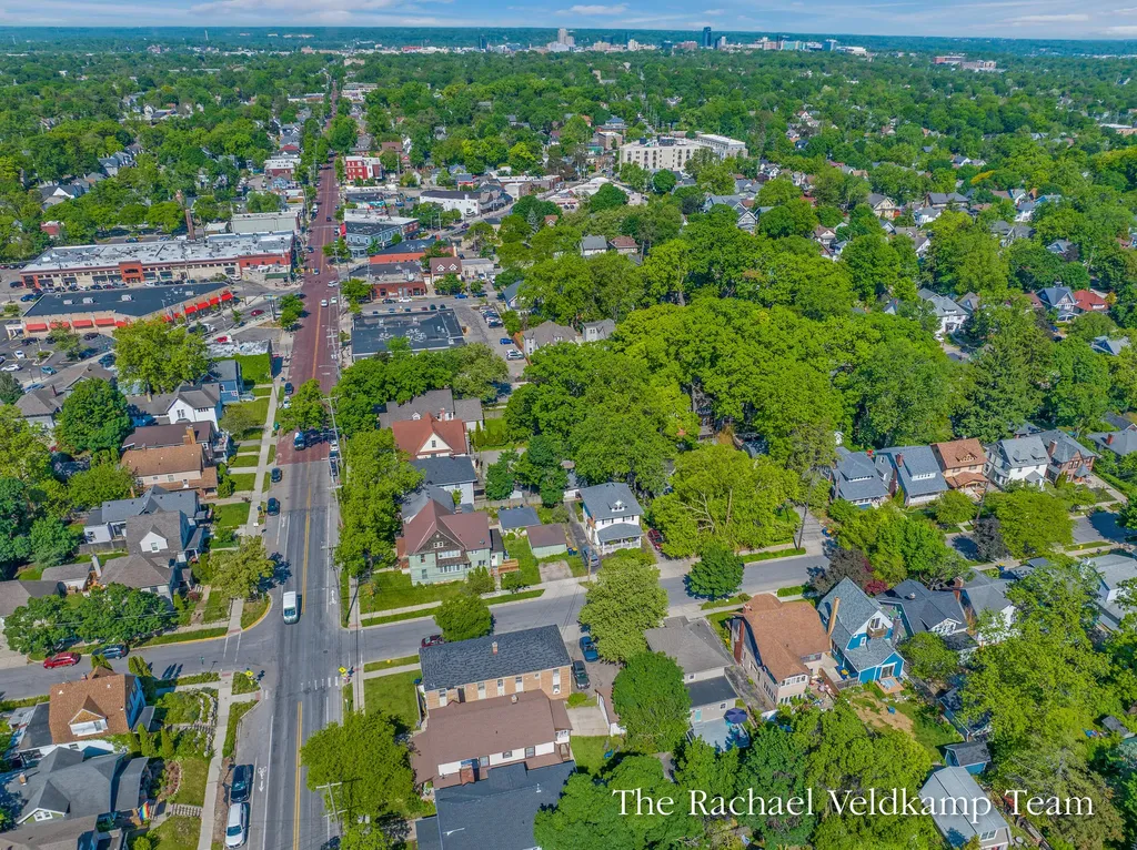348 Gladstone Drive SE East Grand Rapids City MI 49506