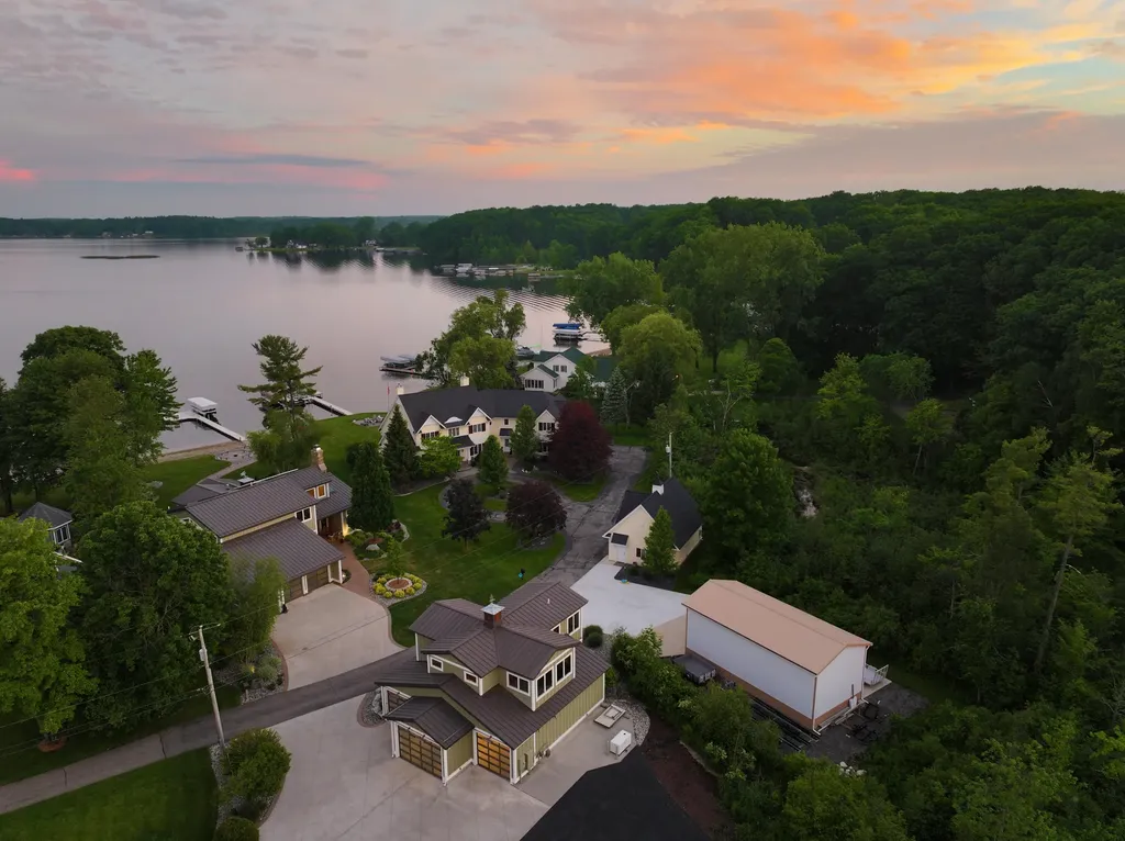 3381 Northshore Drive Pierson Township MI 49339