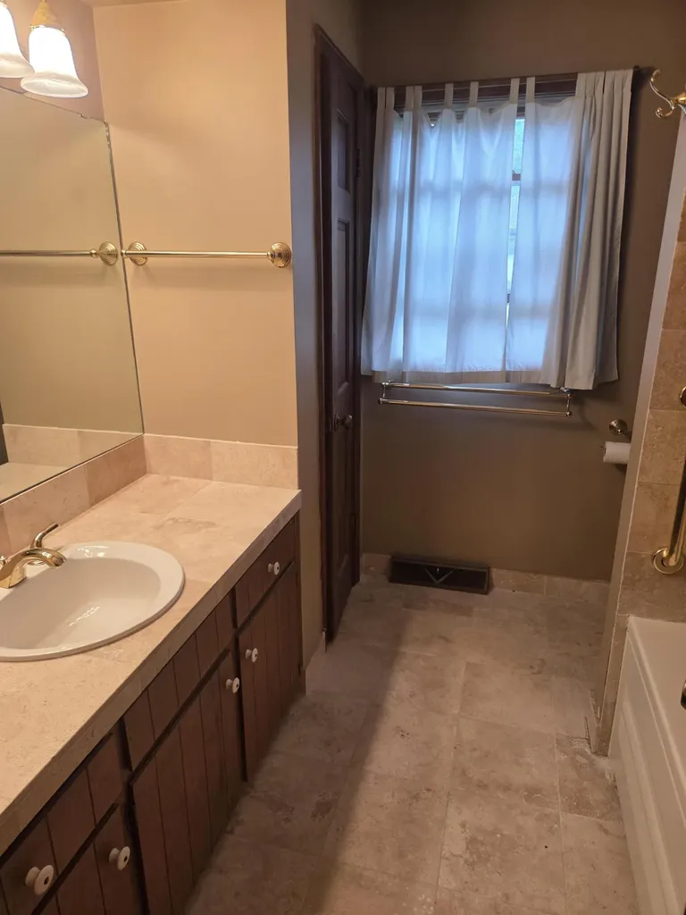 351 Eastmoor Avenue SE Grand Rapids Charter Township MI 49546