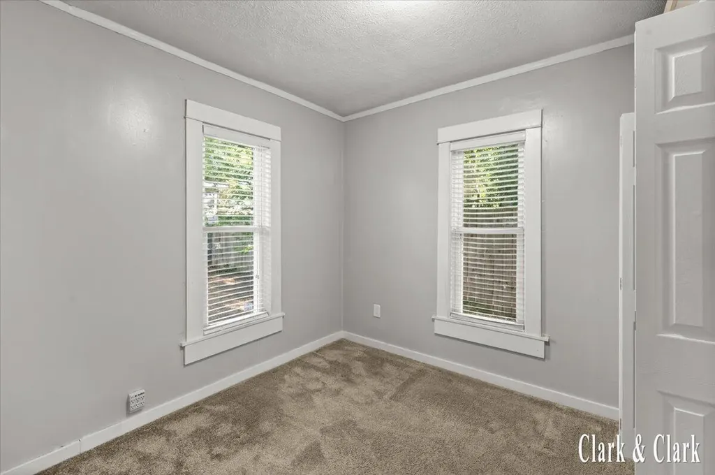 437 Rosewood Avenue SE East Grand Rapids City MI 49506