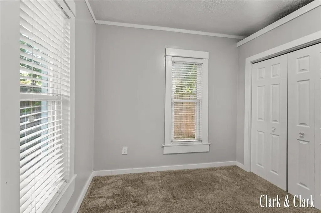 437 Rosewood Avenue SE East Grand Rapids City MI 49506