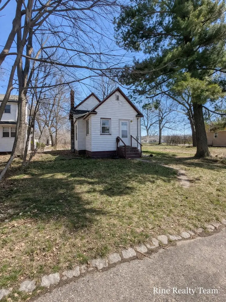 2337 6th Street Muskegon Heights City MI 49444