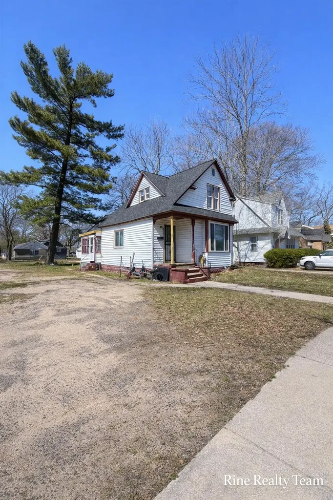 2337 6th Street Muskegon Heights City MI 49444
