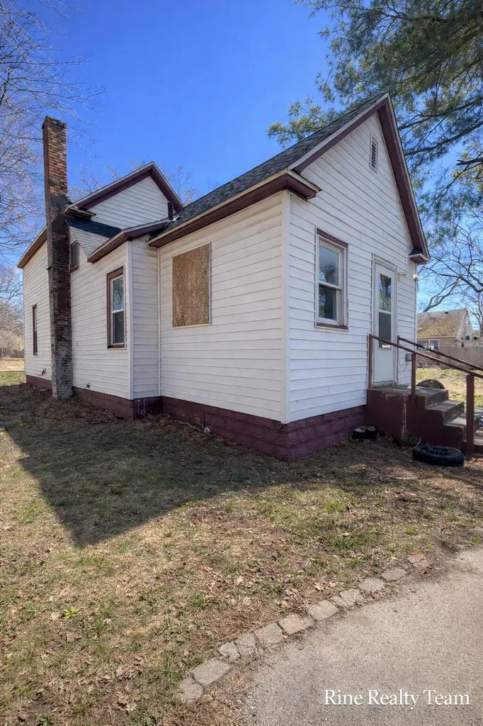 2337 6th Street Muskegon Heights City MI 49444
