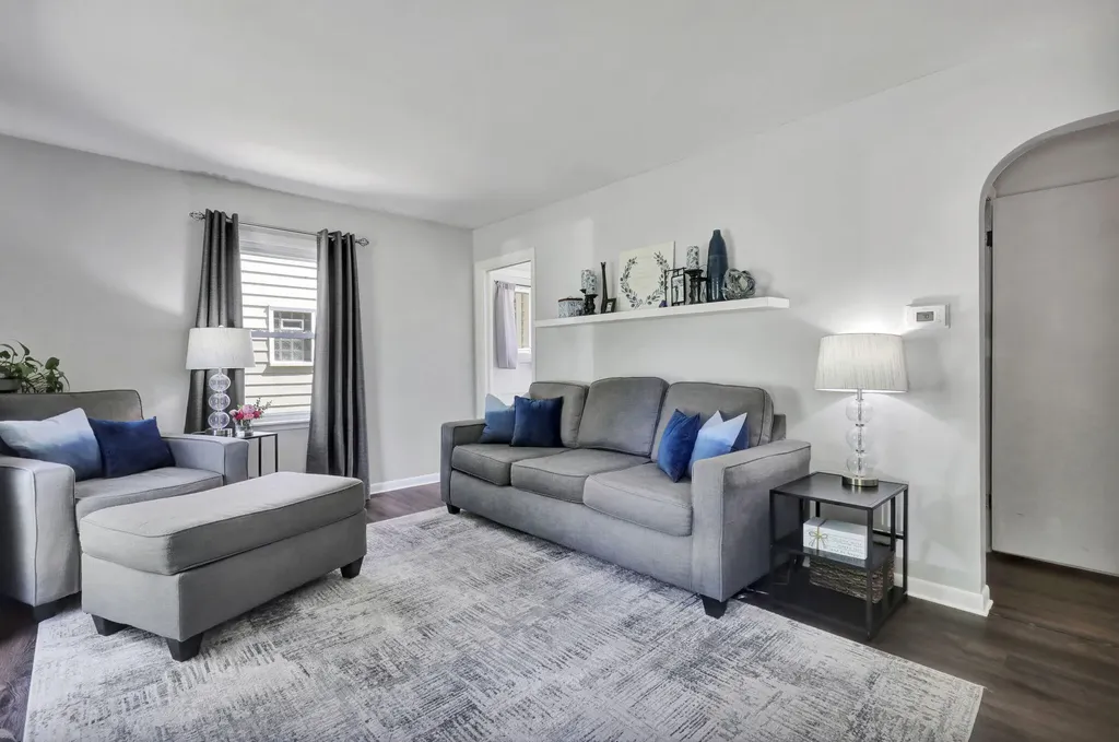 3201 Sablain Parkway Drive Lansing City MI 48910