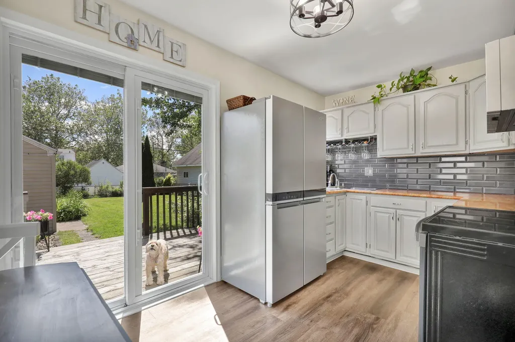 3201 Sablain Parkway Drive Lansing City MI 48910
